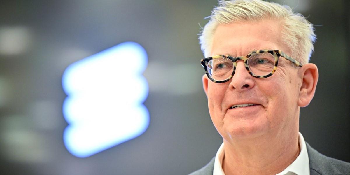 Ericssons vd Börje Ekholm levererade en stark rapport som får aktien att studsa.