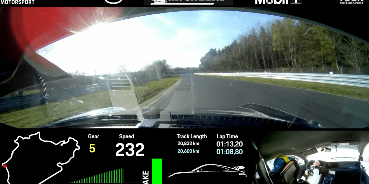 Häng med i bilen under rekordvarvet. (Foto: Porsche Youtube)