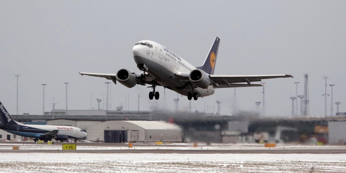 Lufthansas flygplan avgick innan avgång vilket gjorde att resenärerna missade flyget.