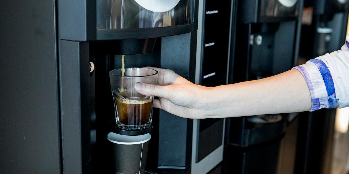 Ska kaffekoppen avgöra huruvida du landar drömjobbet eller ej?
