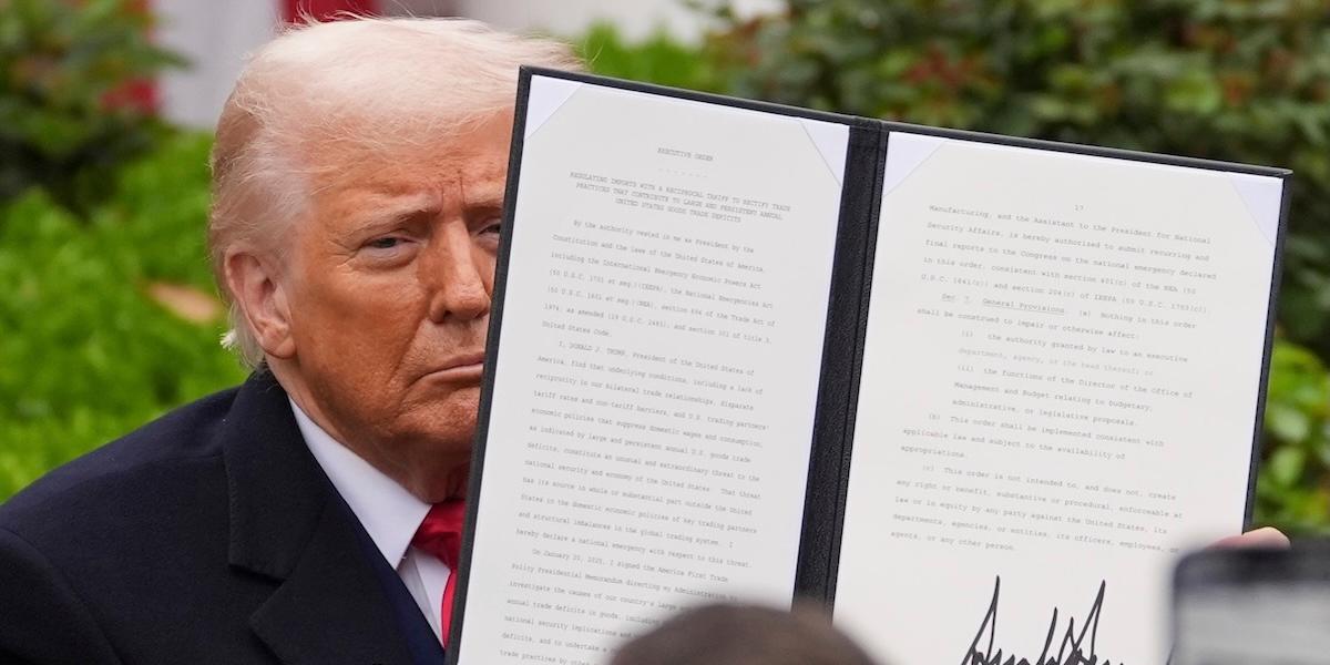 Trumptullarna skrevs under på onsdagen och de kommer att påverka svenska bolag på olika sätt.
