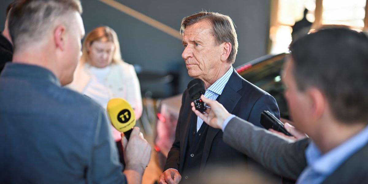 Håkan Samuelsson, vd Volvo Cars, fick i går ge det tunga beskedet att 3000 tjänster måste bort från företaget.
