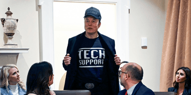Att vara tech-support är kanske inte något att skryta med ljust nu. (Foto: AP/TT)