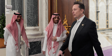 Elon Musk förlorar lite kosing. (Foto: Alex Brandon/AP/TT)