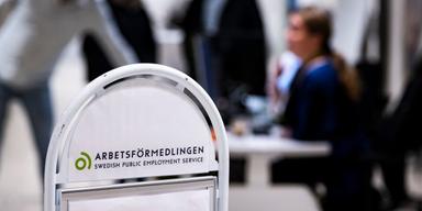 Antalet arbetade timmar minskar