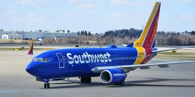 Southwest Airlines glömde kvar ett par blinda passagerare som därmed missade flighten till Orlando.