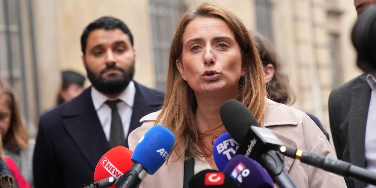 Den politiska krisen i Frankrike tilltar