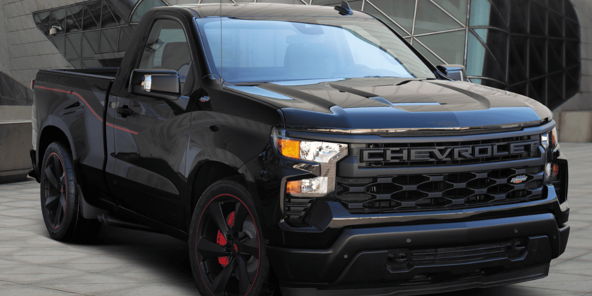 En extrautrustad Chevrolet Silverado lockar med många hästar och manuell låda. (Foto: SVE)