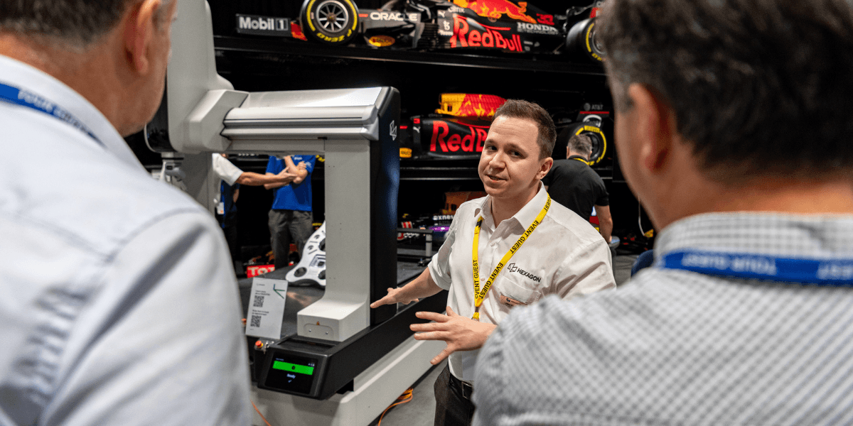 Det svenska bolaget Hexagon ligger bakom en stor del av Max Verstappens och Red Bull succé. (Foto: Hexagon)