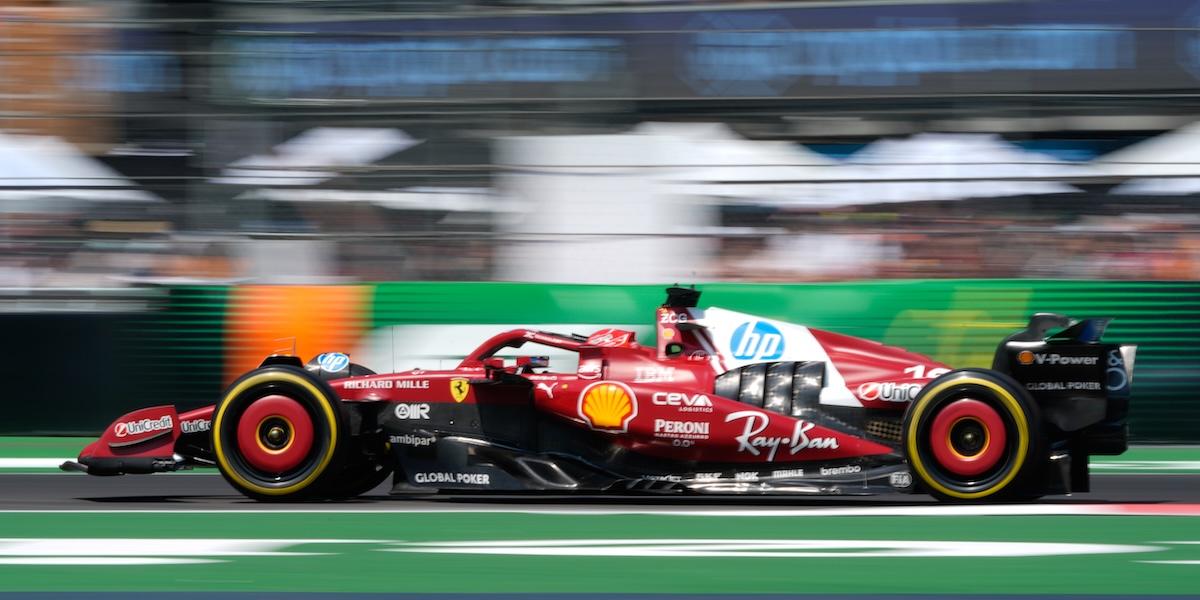 Ferraris förare Charles Leclerc under en träningssession inför Mexikos Grand Prix i oktober 2025.