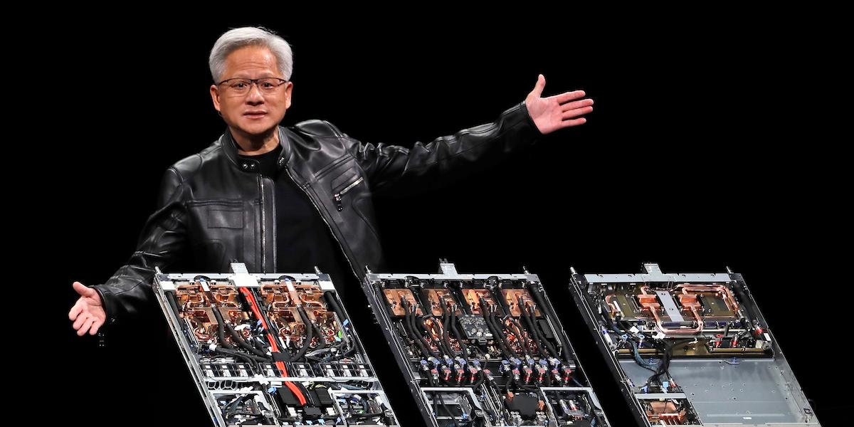 Jensen Huang, vd för Nvidia, leder världens mest värdefulla AI-bolag men får enligt Greenpeace underkänt i klimatrapporten.