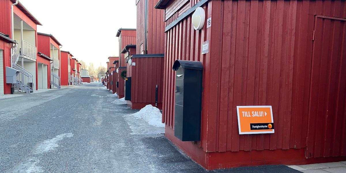 Bostäder i Skellefteå i Västerbottens län, där försäljningen nu går trögare än vanligt med tydligt längre väntetider.