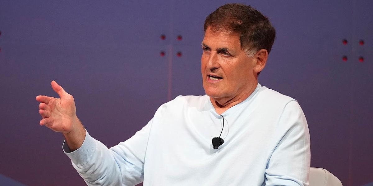 Mark Cuban ger sitt råd till unga i en arbetsmarknad som förändras av AI.