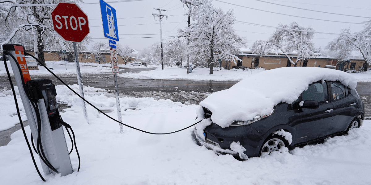 Delar till en Nissan Leaf kan leda till att den i stället går till skroten. (Foto: David Zalubowski/AP/TT)