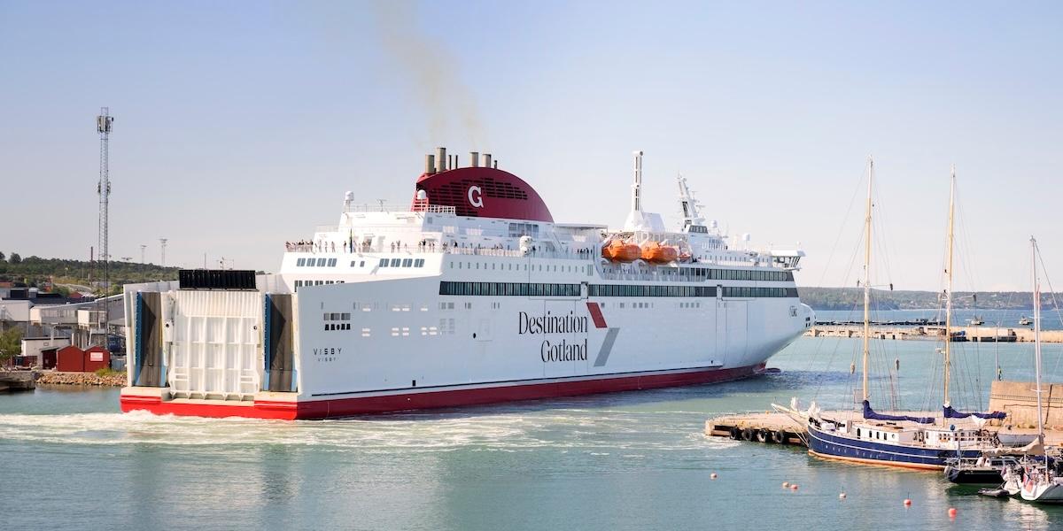 I nuläget är det färja eller flyg som gäller, men kan en bro till Gotland stå på schemat längre fram?