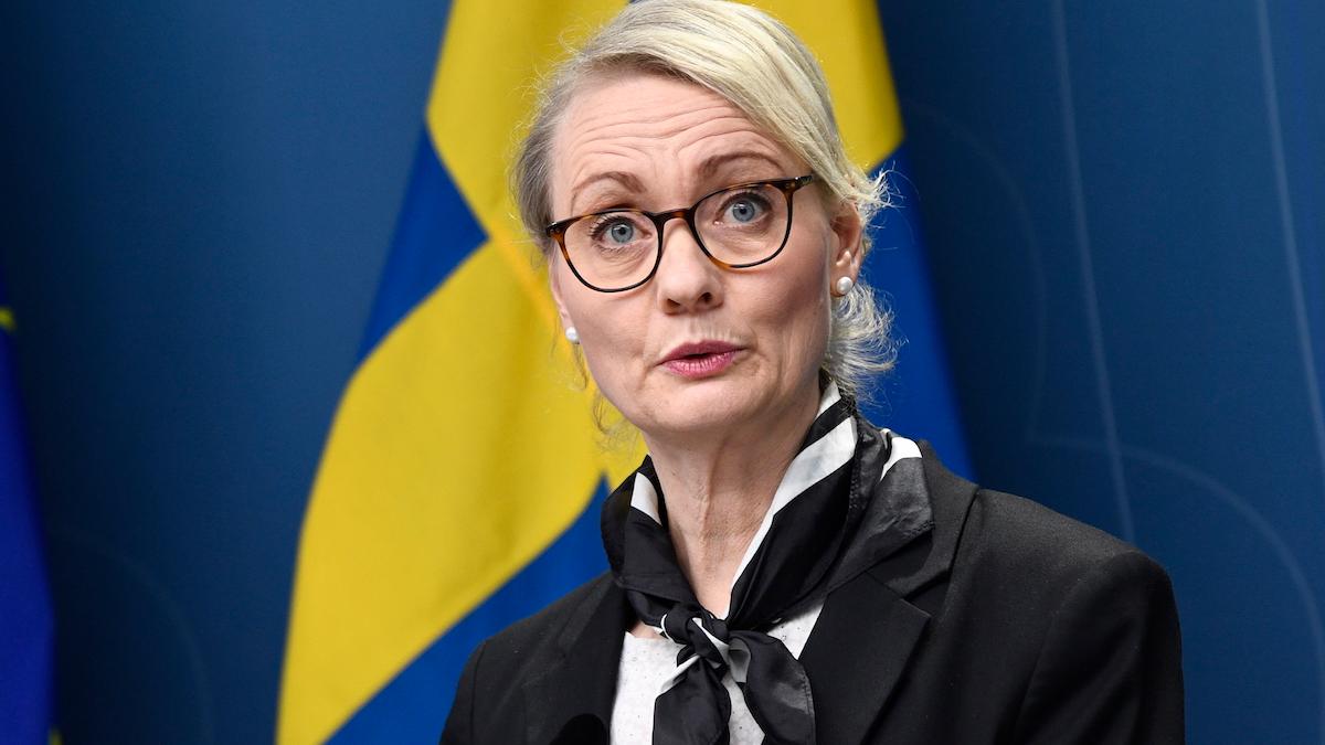 Folkhälsomyndighetens generaldirektör Karin Tegmark Wisell påpekar i en debattartikel att pandemin drabbade människor ojämlikt