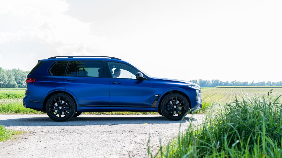 BMW X7 M60i