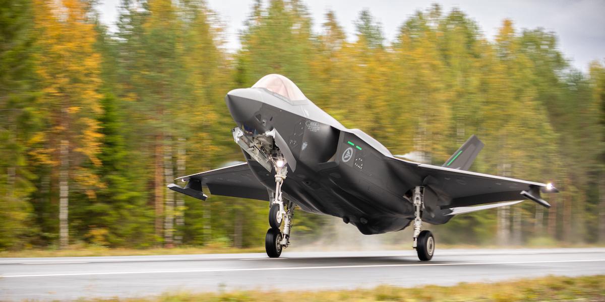 USA:s F-35-program fortsätter att drabbas av förseningar, kostnadsökningar och sena leveranser