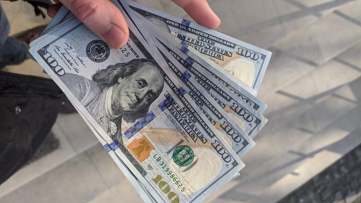 Ökad penningmängd leder till inflationstryck. Massiv stimulans i USA visar att risken för inflation ökar. (Foto: Frederick Warren/Unsplash)