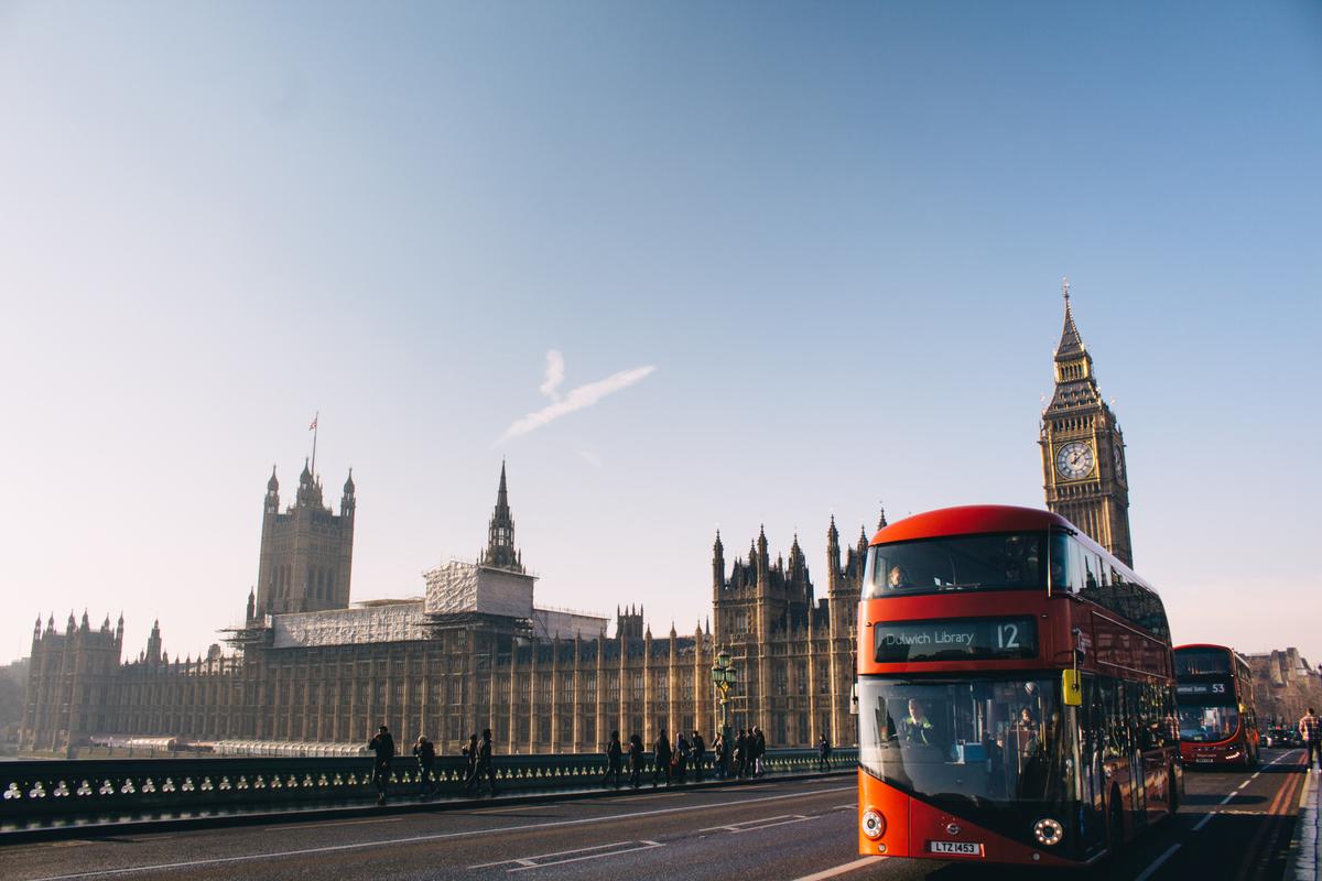 Det går inte så bra för Storbritannien på en rad fronter. (Foto: Aron Van De Pol/Unsplash)