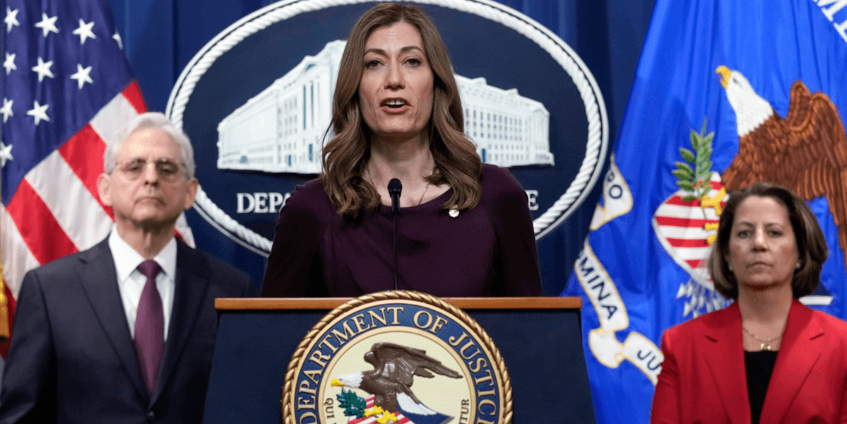 Amerikanske justitiedepartementet meddelar tillslag mot kinesiska penningtvättsnätverk