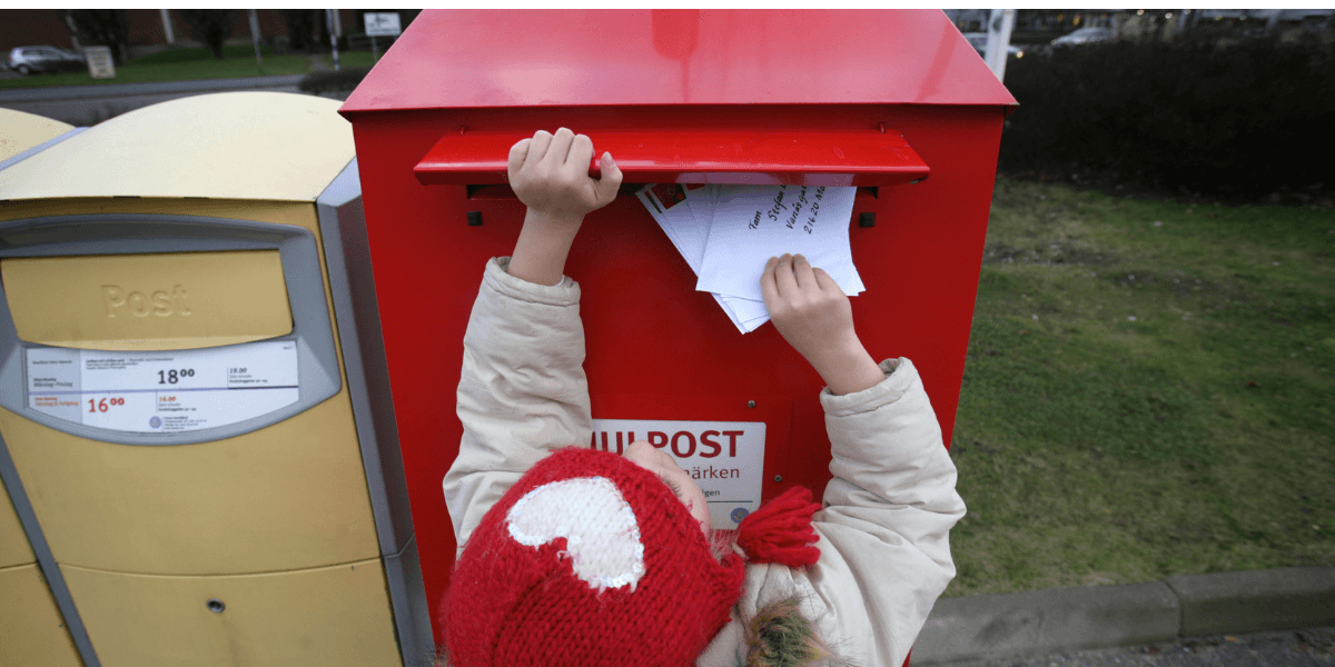 röd brevlåda