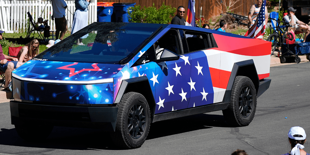 Siffrorna visar att Cybertruck säljer bra, men det är inte hela sanningen. (Foto: David Zalubowski/AP/TT)